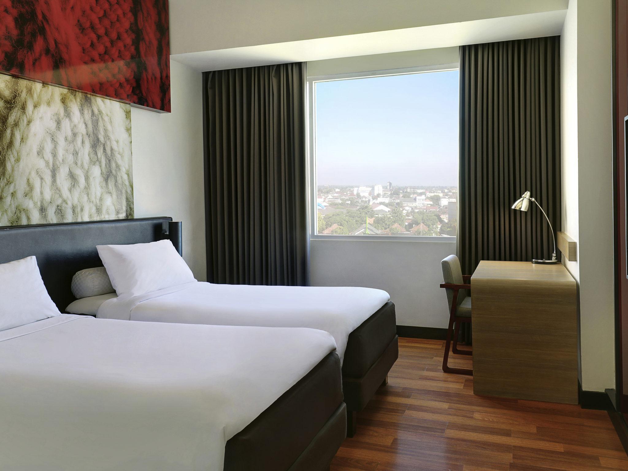 Hotel Ibis Malioboro Yogyakarta Exterior foto