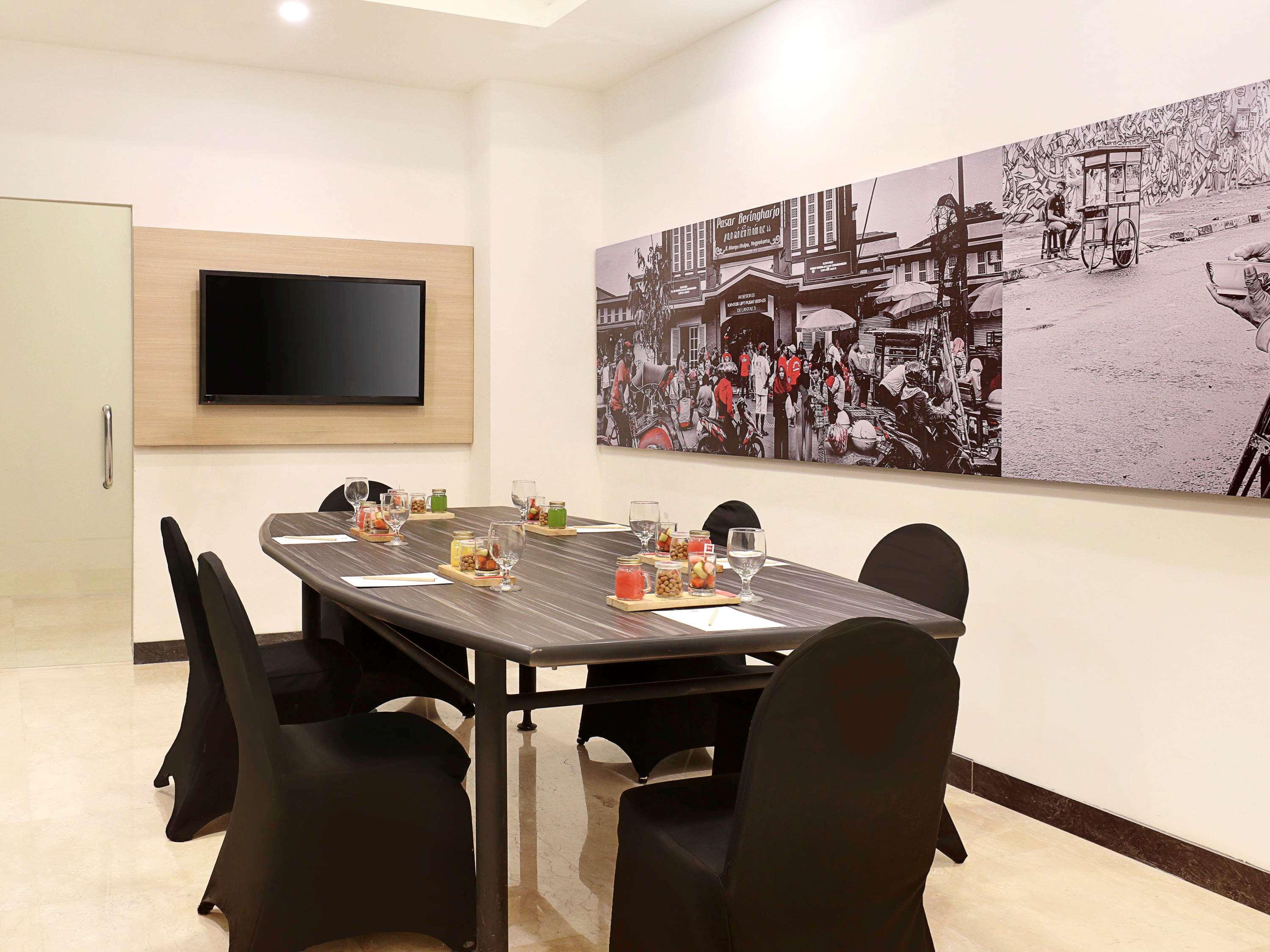 Hotel Ibis Malioboro Yogyakarta Exterior foto