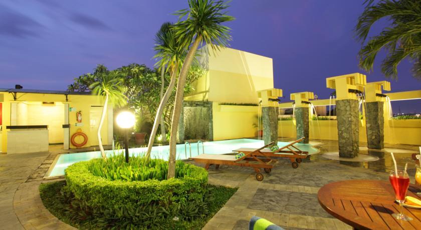 Hotel Ibis Malioboro Yogyakarta Exterior foto