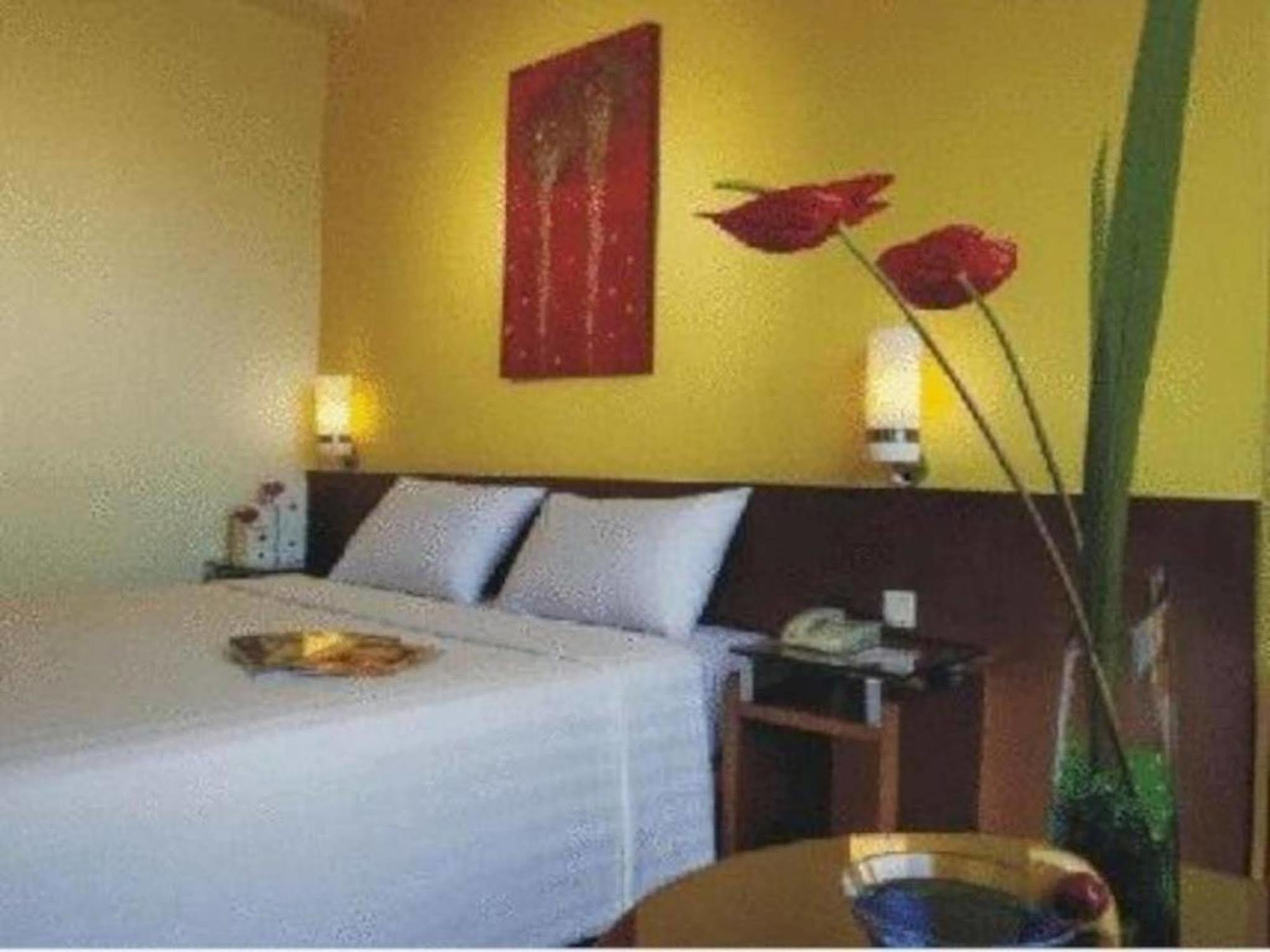 Hotel Ibis Malioboro Yogyakarta Exterior foto