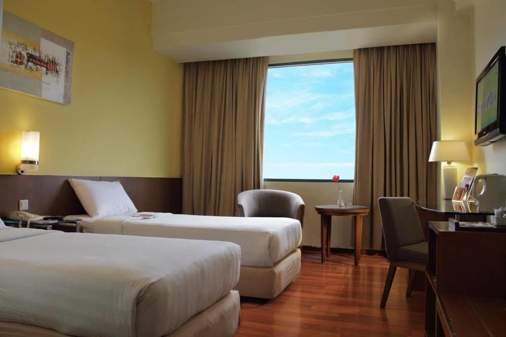 Hotel Ibis Malioboro Yogyakarta Exterior foto