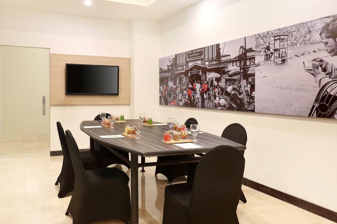 Hotel Ibis Malioboro Yogyakarta Exterior foto